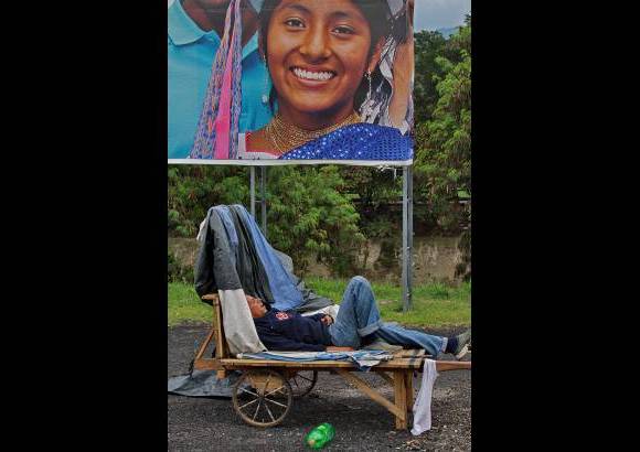 Henry Agudelo - En ellas se viven largas jornadas a la intemperie al lado de sus familias y mascotas, tienen marcado su territorio de b&#250;squeda.