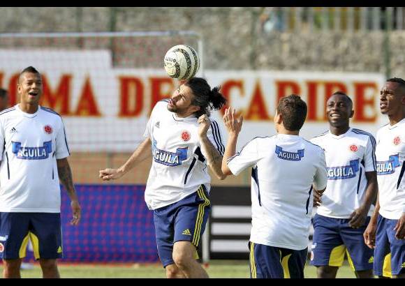 Juan A. S&#225;nchez - El grupo est&#225; completo, incluyendo a los &quot;retrasados&quot; Mario Yepes y Cristian Zapata.