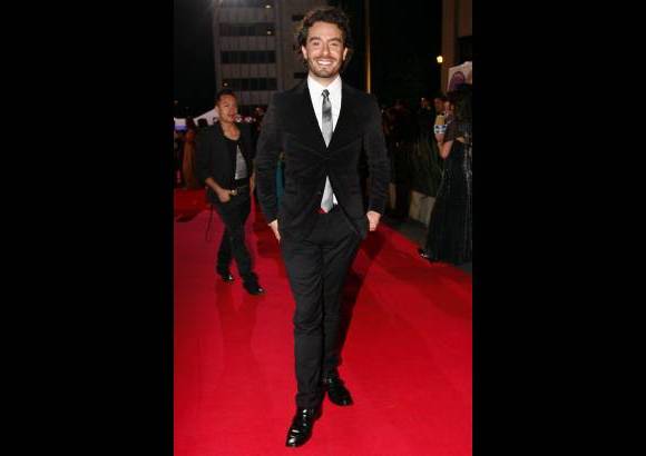 Mauricio Alvarado-Colprensa - Juan Pablo Espinoza, muy elegante de negro y corbata plateada.