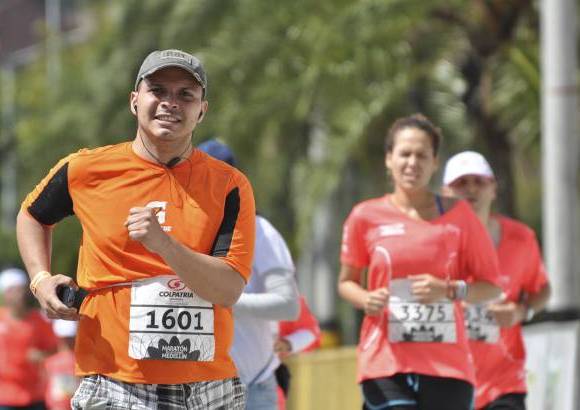Esteban Jaramillo y Sebasti&#225;n Salazar - M&#225;s de 10 mil competidores se dieron cita en esta hist&#243;rica cita deportiva que se corr&#237;a en las modalidades de 5, 10, 21 y 42 kil&#243;metros.