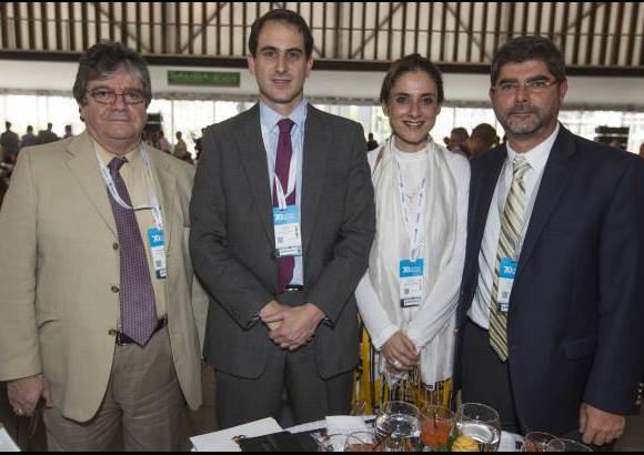 Fotos esteban vanegas y Manuel saldarriaga - Eduardo Chaparro de la Andi, Tomás Gonzales, ministro de minas; Natalia Gutierrez, viceministra de Interior, y Eduardo Bettin Sarton.