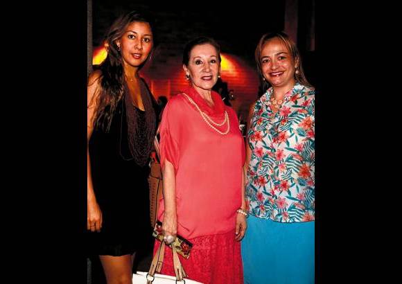 Fotos julio césar herrera - Florencia Quimbay, Lina Zapata y Marta Cadavid.