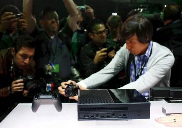 REUTERS - La nueva consola tambi&#233;n podr&#225; correr discos Blu-ray, la misma funci&#243;n que tiene la PlayStation 3 de Sony. La consola saldr&#225; a la venta a finales de 2013.