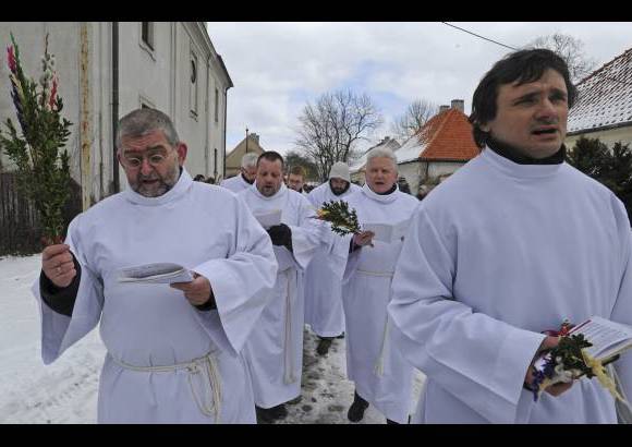 AP - Procesi&#243;n de Domingo de Ramos en Varsovia, Polonia.