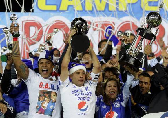 Colprensa - Millonarios alcanz&#243; la estrella 14 al superar en la gran final de la Liga Postob&#243;n II-2012 al Independiente Medell&#237;n. Dram&#225;tica definici&#243;n desde los penaltis despu&#233;s de empatar 0-0 en la ida y 1-1 este domingo.