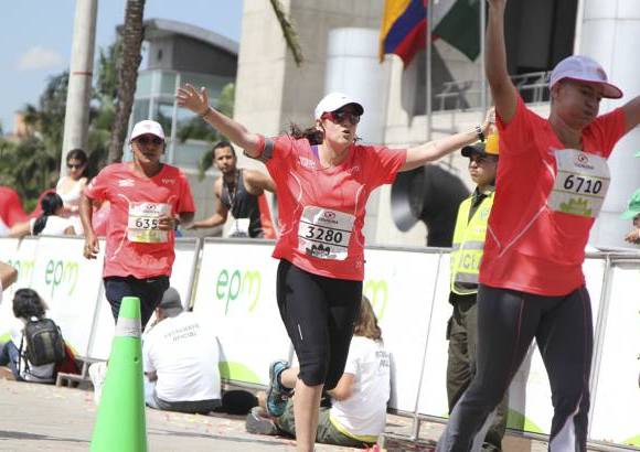 Esteban Jaramillo y Sebastián Salazar - Más de 10 mil competidores se dieron cita en esta histórica cita deportiva que se corría en las modalidades de 5, 10, 21 y 42 kilómetros.