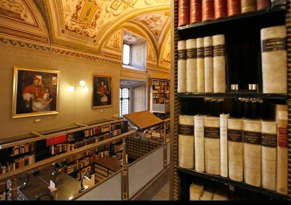 Reuters - El papa Nicol&#225;s V inici&#243; la biblioteca en la d&#233;cada de 1450.