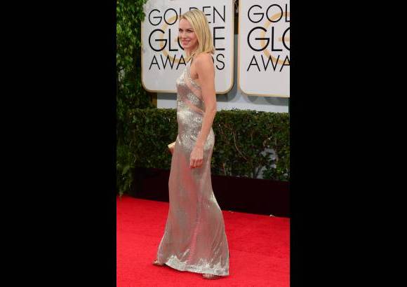 AFP - Naomi Watts/Dise&#241;ador: Tom Ford. Los Globos de Oro dejaron una alfombra roja con vestidos que se destacaron y colores que predominaron como el rojo y el negro. La elegancia y la naturalidad marcaron los premios que tuvieron ganadores en el dise&#241;o y causaron sorpresa.