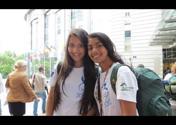 Fotos: Ángel Colina, Ruta Quetzal BBVA y Perla Toro Castaño. - Marsimeth Iguarán y Mariana Aristizábal, colombianas que representa a Colombia en Bélgica.