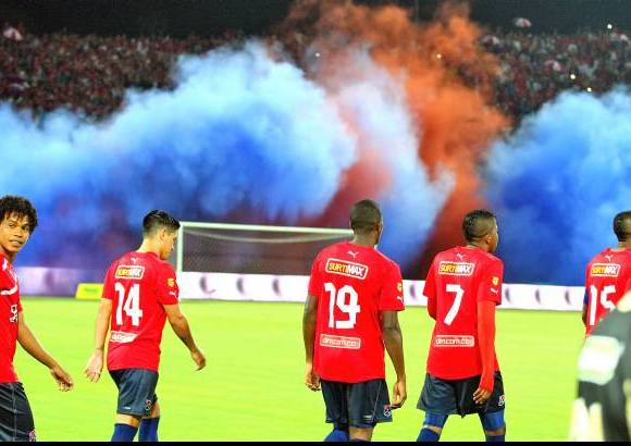 Juan Antonio S&#225;nchez - Los hinchas del DIM montaron la fiesta en el comienzo de los cuadrangulares finales de la Liga Posotb&#243;n ante Itag&#252;&#237;.