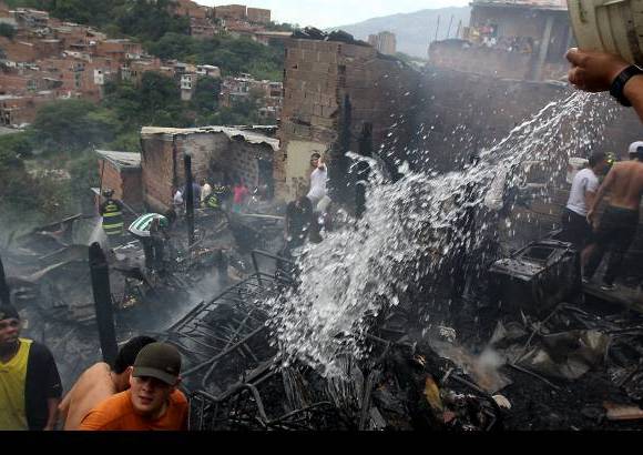 Julio C&#233;sar Herrera - La conflagraci&#243;n tuvo lugar en la calle 58B con carrera 88 y necesit&#243; de por lo menos cuatro m&#225;quinas y 28 bomberos para ser controlado.