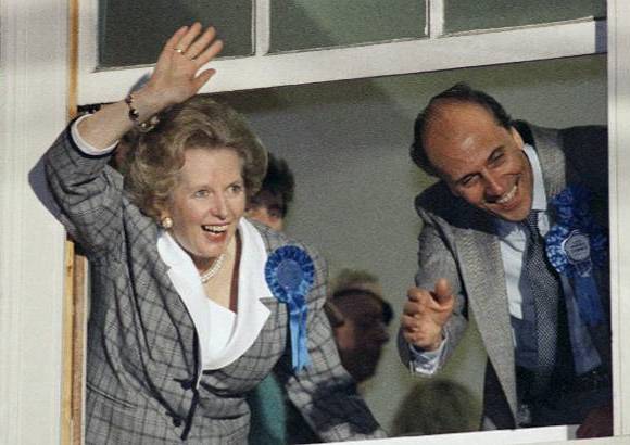 AP - Con la victoria del &quot;tory&quot; Edward Heath en 1970, Thatcher se encarg&#243; de la cartera de Educaci&#243;n, pero cuando los conservadores perdieron las elecciones generales en 1974, desafi&#243; ese liderazgo y, para sorpresa de muchos, sali&#243; victoriosa.