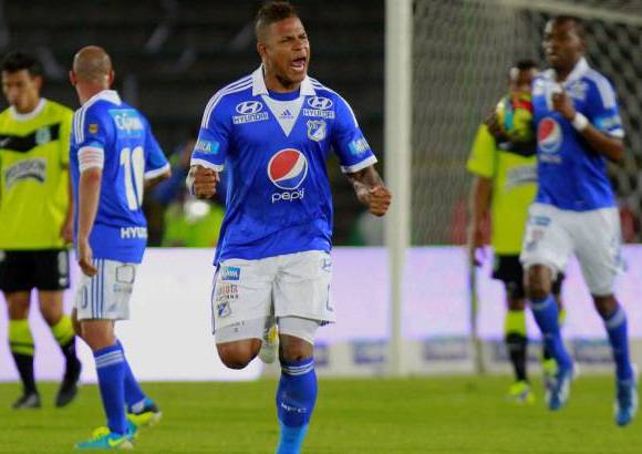 COLPRENSA - El panameño Román Torres, exjugador de Nacional, marcó el gol del descuento después de un rechazo a medias de Elkin Calle.