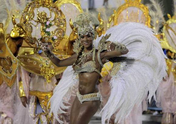Reuters - Escuela de samba Porto da Pedra.