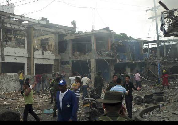 Reuters - Según las primeras informaciones el atentado se debería a la visita del brigadier General Jorge Hernando Nieto Rojas, comandante de la región cuatro la Policía.