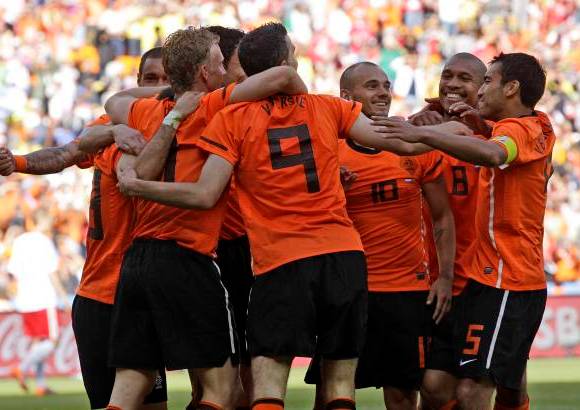 AP - La alegr&#237;a de la Orange al ganar en su debut.