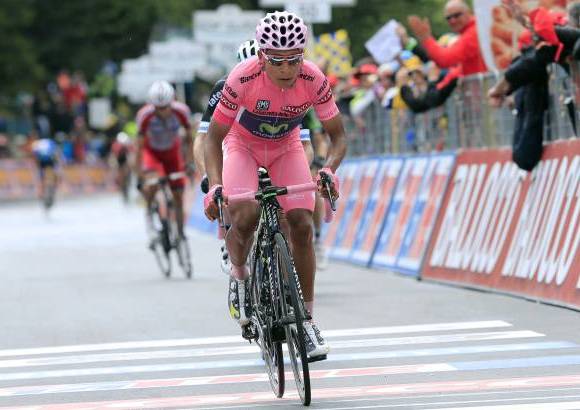 FOTO AFP - Nairo Quintana (Movistar Team) lleg&#243; en la d&#233;cima posici&#243;n a 2 minutos y 46 segundos de Arredondo.