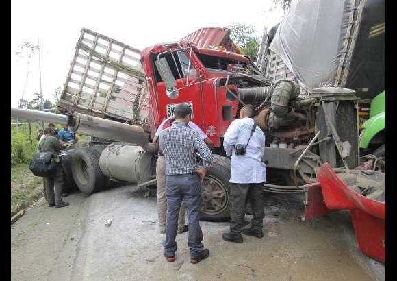Guillermo Benav&#237;dez - El comandante de la Polic&#237;a de Tr&#225;nsito de Medell&#237;n, el teniente coronel Jaime Oswaldo Gu&#237;o, confirm&#243; que el accidente se registr&#243; en el sector conocido como El Sesenta.