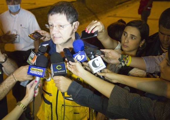 Foto: Edwin Bustamante - Luis Fernando Su&#225;rez, vicealcalde de Gobernabilidad de Medell&#237;n fue la persona que entreg&#243; los datos de las personas heridas y desaparecidas en el colapso del edificio.