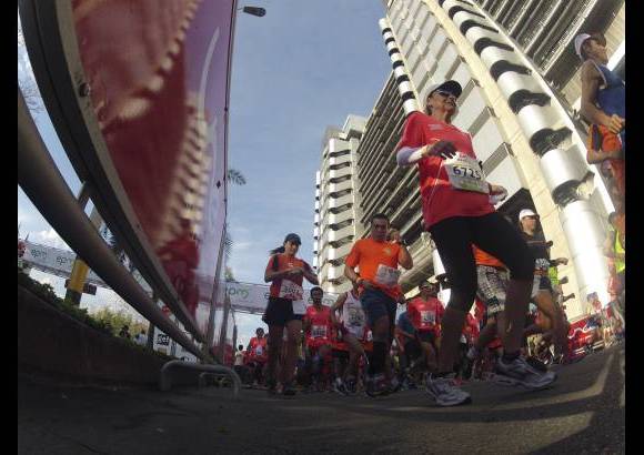 Esteban Jaramillo y Sebastián Salazar - Más de 10 mil competidores se dieron cita en esta histórica cita deportiva que se corría en las modalidades de 5, 10, 21 y 42 kilómetros.