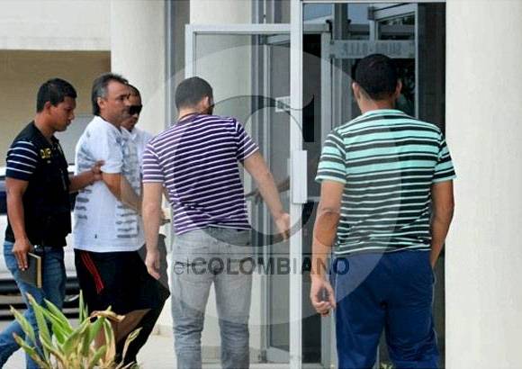 Cortes&#237;a - Escena del traslado de alias &quot;Pichi&quot; a una estaci&#243;n policial de Ciudad de Panam&#225;.