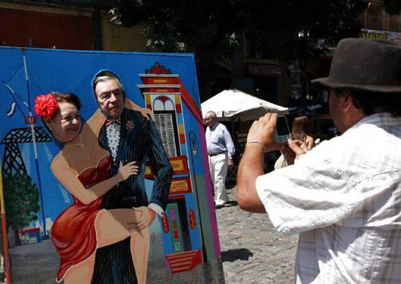 Diego Gonz&#225;lez - El Caminito permite a los turistas descubrir la cultura argentina.
