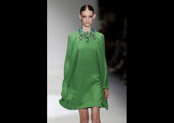 Foto Reuters - La compa&#241;&#237;a de art&#237;culos de lujo Gucci present&#243; su nueva colecci&#243;n, en la Semana de la Moda de Mil&#225;n, Italia. Una propuesta con colores fuertes, vibrantes y energ&#233;ticos.