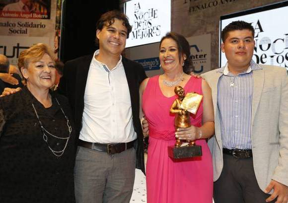 Fotos juan antonio sánchez - Maria Inés Pérez, Santiago Londoño, secretario de Gobierno de Antioquia; Ligia Pérez y Luis David Castillo.