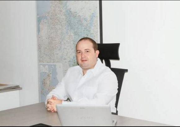 - Fernando Nicolás Araujo, hijo del exministro conservador Fernando Araujo Perdomo. Fernando Nicolás ha sido uno de los acompañantes en el proceso de gestación y fortalecimiento del Centro Democrático en Bolívar.