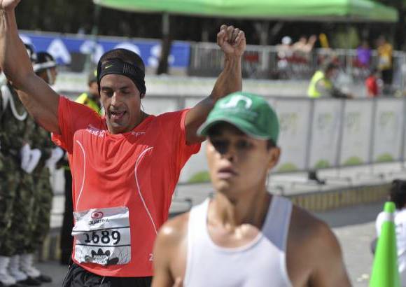 Esteban Jaramillo y Sebasti&#225;n Salazar - M&#225;s de 10 mil competidores se dieron cita en esta hist&#243;rica cita deportiva que se corr&#237;a en las modalidades de 5, 10, 21 y 42 kil&#243;metros.