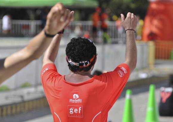 Esteban Jaramillo y Sebasti&#225;n Salazar - M&#225;s de 10 mil competidores se dieron cita en esta hist&#243;rica cita deportiva que se corr&#237;a en las modalidades de 5, 10, 21 y 42 kil&#243;metros.