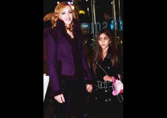 Foto AP - Madonna al lado de su hija Lourdes, con quien comparte el amor por la moda.
