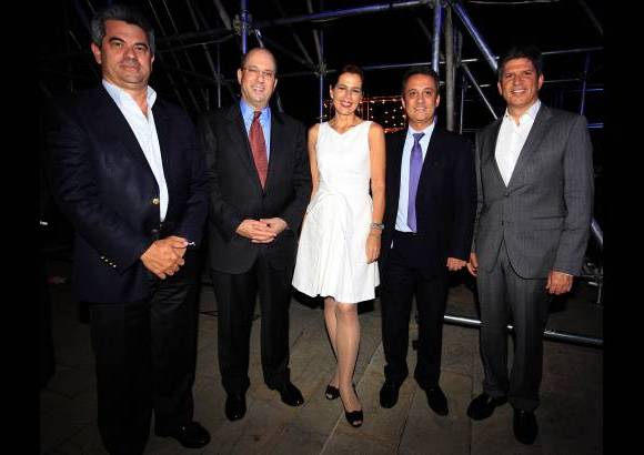 Fotos esteban vanegas y Manuel saldarriaga - Rafael Del Castillo, Daniel Posen, Susana Caldas Lemaitre, Mauricio Yepes y Felipe Hoyos.