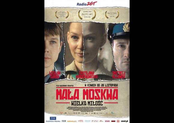 MALA MOSKWA (LA PEQUE&#209;A MOSC&#218;) - Viera, una joven rusa casada con Yuri, un piloto, inicia un romance clandestino con Michal, un teniente polaco. El encuentro se produce en 1967 con motivo de las ceremonias del 50&#176; aniversario de la Revoluci&#243;n de Octubre. La historia de amor prohibido se convierte en una tragedia personal.
