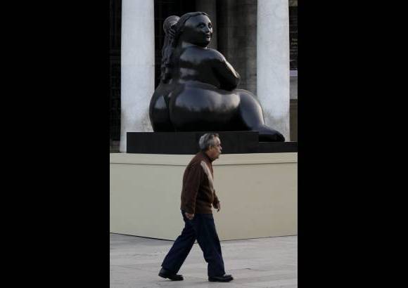 Reuters - La muestra está organizada en 10 núcleos temáticos: Obra temprana, América Latina, Religión y clero, Dibujo y técnica mixta, Escultura, El Circo, Abu Ghraib, Versiones, La corrida y Naturaleza muerta.