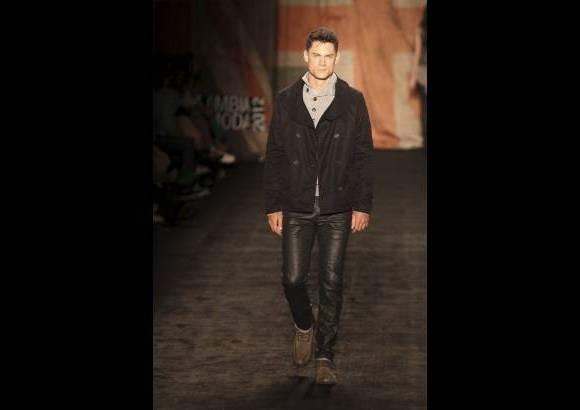 Edwin Bustamante - La propuesta hace parte del universo jeanswear.