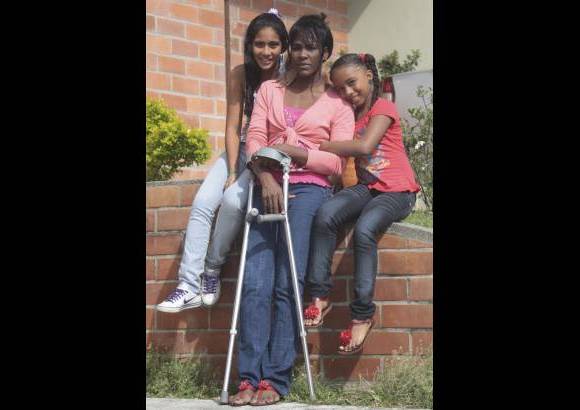 Archivo - Sus dos grandes amores son sus hijas, Auudrey y Zoreibany, por quienes da la pelea para que hagan justicia con su enfermedad.