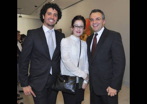 Fotos: Edwin Bustamante y C&#225;mara L&#250;cida. - El curador de arte Oscar Rold&#225;n, Juliana Restrepo, directora del Museo de Arte Moderno, y Fernando Ojalvo.