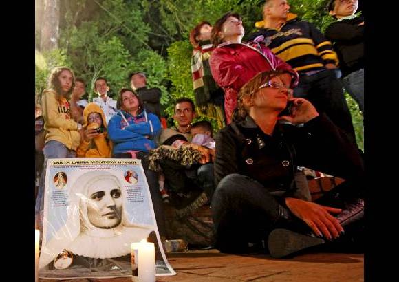 Julio C&#233;sar Herrera - Poca gente acompa&#241;&#243; la jornada en medio del fervor religioso.