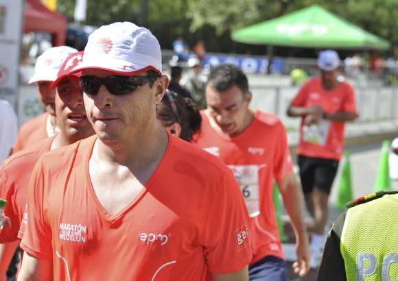 Esteban Jaramillo y Sebasti&#225;n Salazar - M&#225;s de 10 mil competidores se dieron cita en esta hist&#243;rica cita deportiva que se corr&#237;a en las modalidades de 5, 10, 21 y 42 kil&#243;metros.