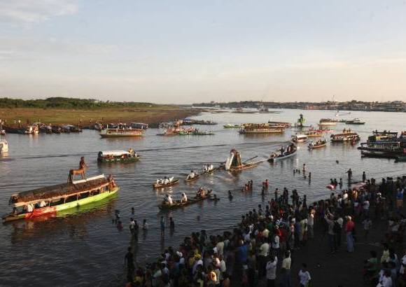 Reuters - La inmensidad del río Amazonas y su biodiversidad fue reconocida como maravilla natural del mundo en una colorida y emotiva ceremonia en la selva de Perú.