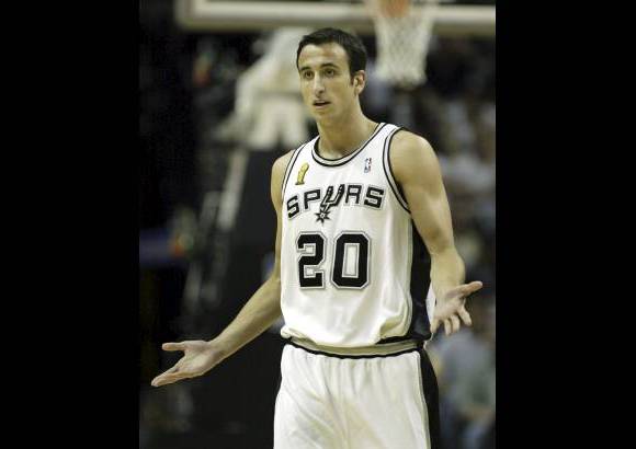 - Emanuel Gin&#243;bili, argentino, recibe 14 millones de d&#243;lares al a&#241;o en Spurs.
