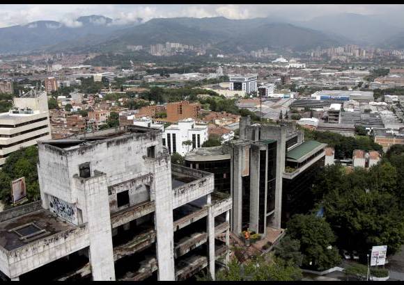 - Con la remodelaci&#243;n del edificio se busca cambiar la cara de abandono en el sector.