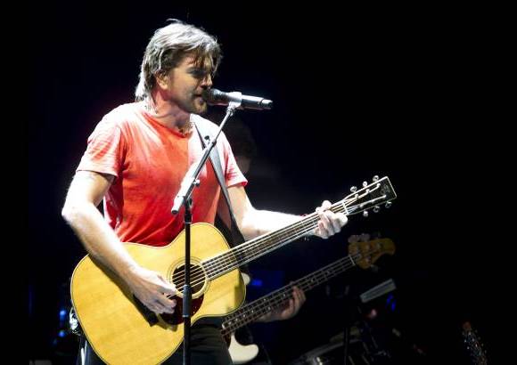 Foto Edwin Bustamante - Juanes en vivo con su banda, un concierto inmenso.
