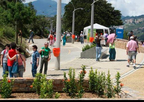 Juan Antonio S&#225;nchez - El Parque Regional Metropolitano Cerro el Volador es el nuevo espacio verde de Medell&#237;n. Un gran balc&#243;n de la ciudad.