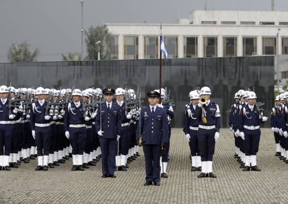 Mauricio Alvarado, Colprensa - Con una parada militar se conmemoró el 61 aniversario del Comando General de las Fuerzas Militares.