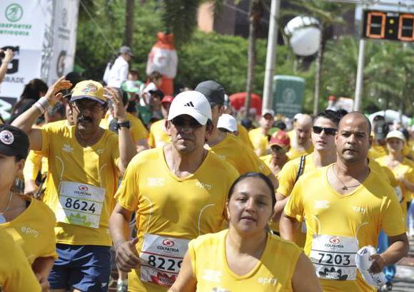 Esteban Jaramillo y Sebastián Salazar - Más de 10 mil competidores se dieron cita en esta histórica cita deportiva que se corría en las modalidades de 5, 10, 21 y 42 kilómetros