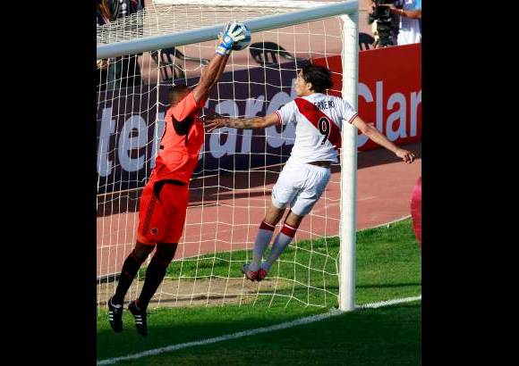 Reuters - 28 a&#241;os se demor&#243; Per&#250; en volver a ganarle a Colombia por la Copa Am&#233;rica.