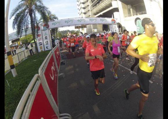 Esteban Jaramillo y Sebastián Salazar - Más de 10 mil competidores se dieron cita en esta histórica cita deportiva que se corría en las modalidades de 5, 10, 21 y 42 kilómetros.