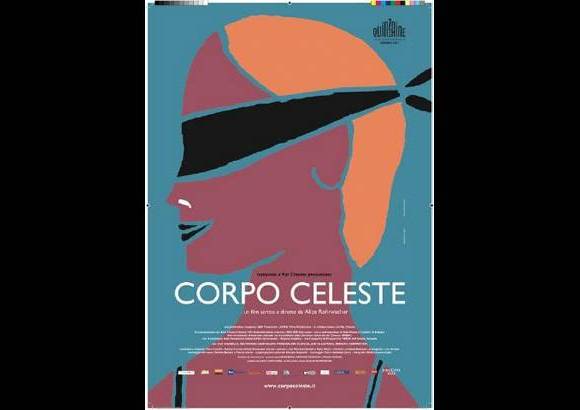 Corpo Celeste - Junto a su madre y su hermana, Marta, de 13 a&#241;os, lucha a diario por asentarse en Reggio di Calabria, al sur de Italia, tras pasar diez a&#241;os en Suiza. De ojos brillantes e inquietos, se empapa de los paisajes, sonidos y aromas de la ciudad, pero sigue consider&#225;ndose una extranjera y se enfrenta a la &#225;spera moral de la comunidad cat&#243;lica local.